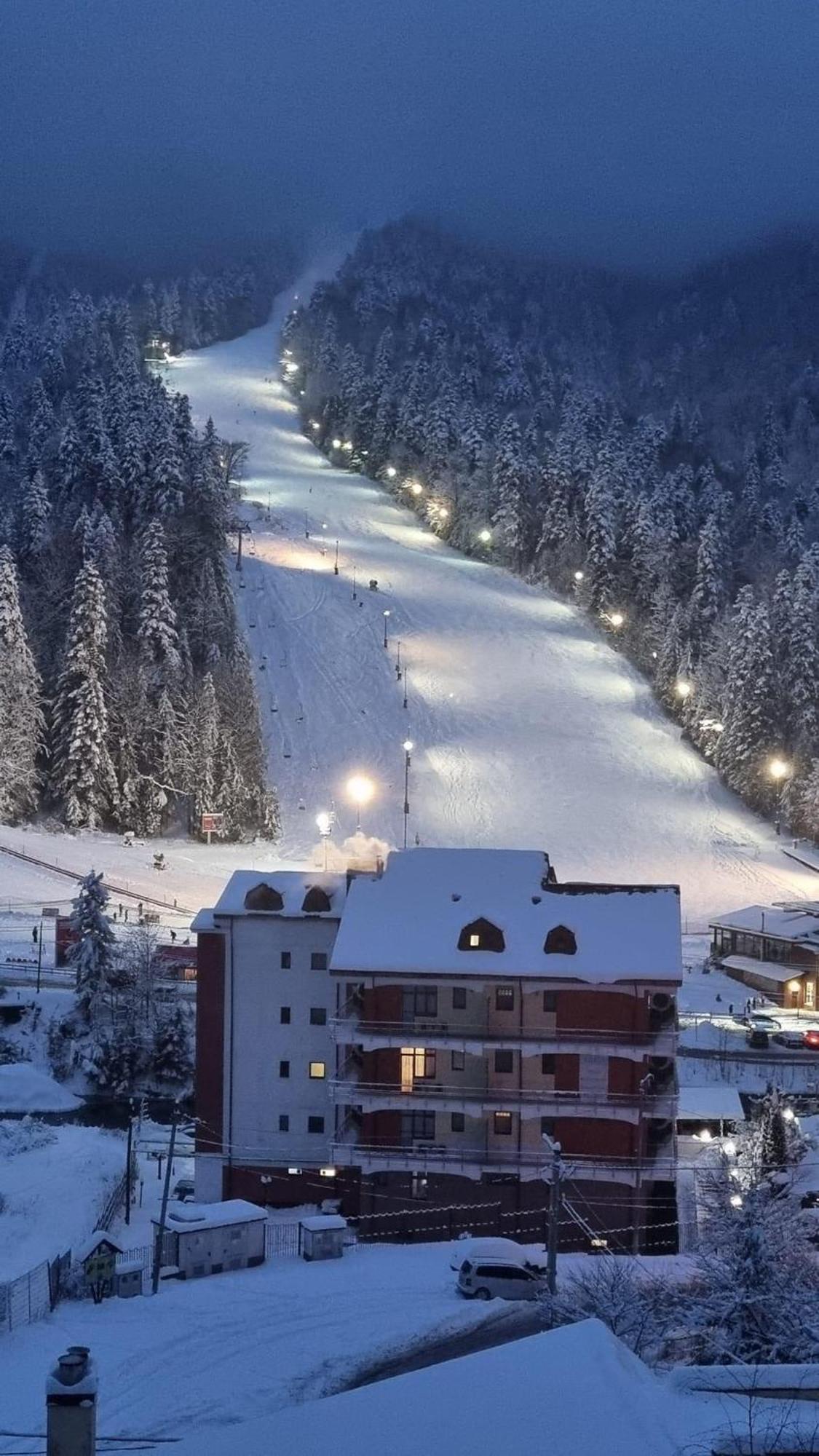 Azuga Ski & Bike Resort エクステリア 写真